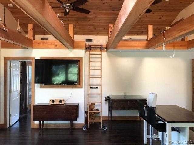 Building Photo - 55 Lakeside Rd