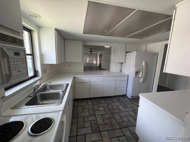 Building Photo - 100 Chinaberry Cir