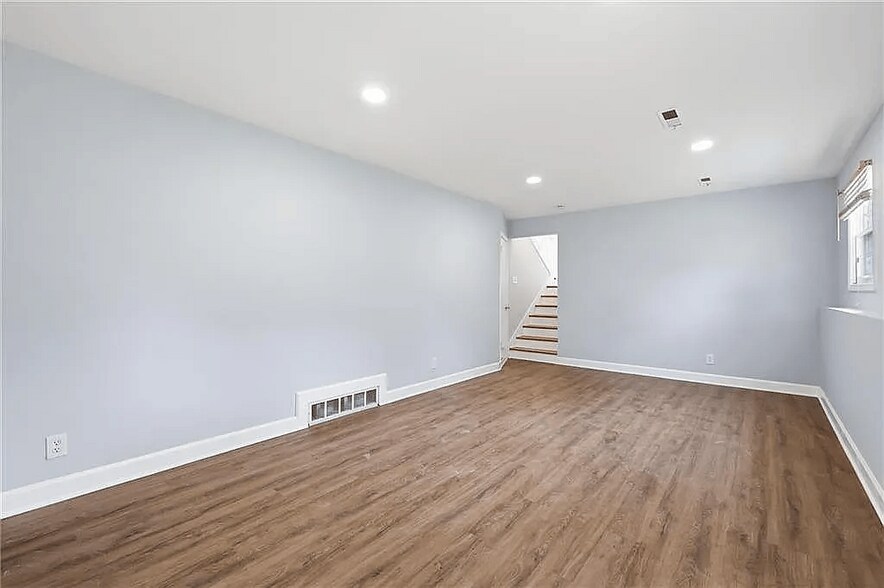 Building Photo - 10729 McGee St