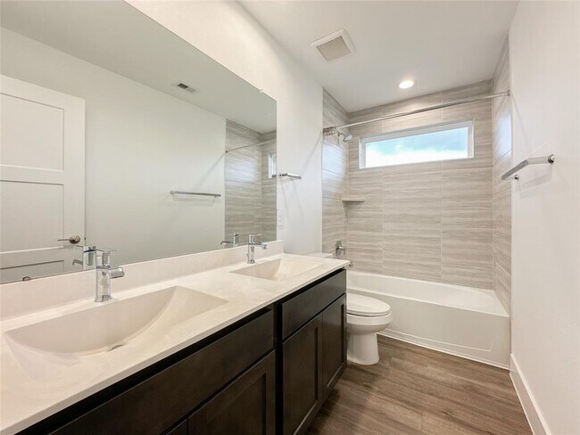 Building Photo - 15216 Tattle Crk Ln