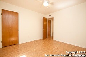 Building Photo - 922 Sumner Dr