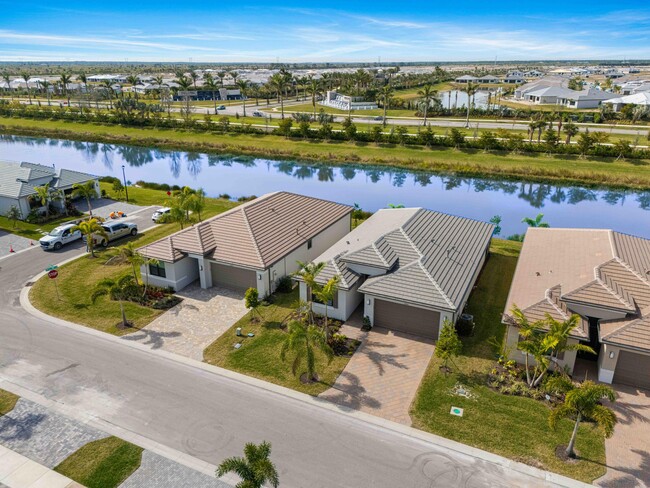 Building Photo - 12644 SW Manatee Marsh Ter