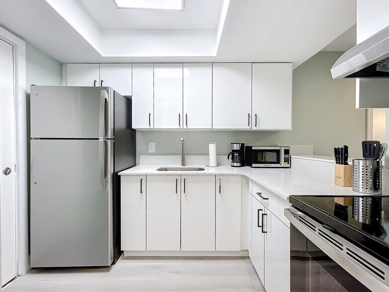 Building Photo - 1401 SE 15th St