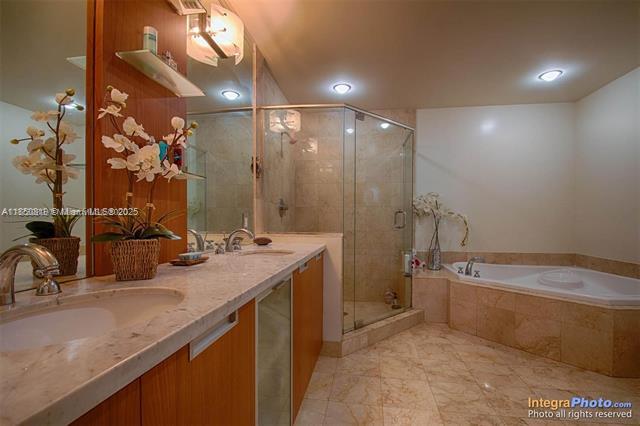 Building Photo - 7901 Hispanola Ave