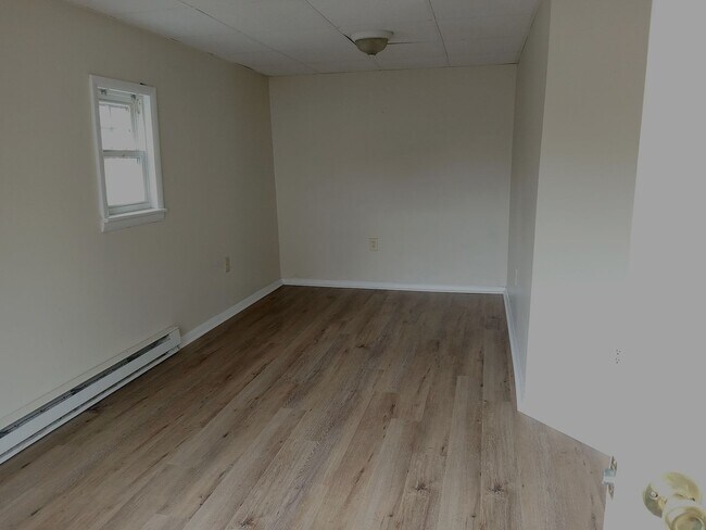 Building Photo - 328 D St