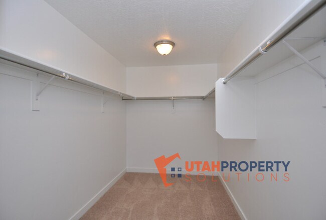 Building Photo - 11533 S Rk Cv