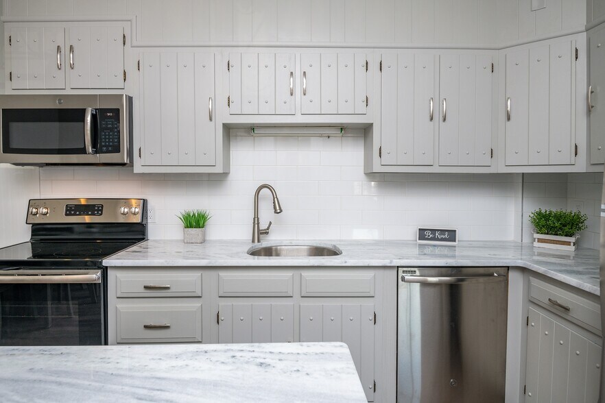 Building Photo - 334 Penn Ave