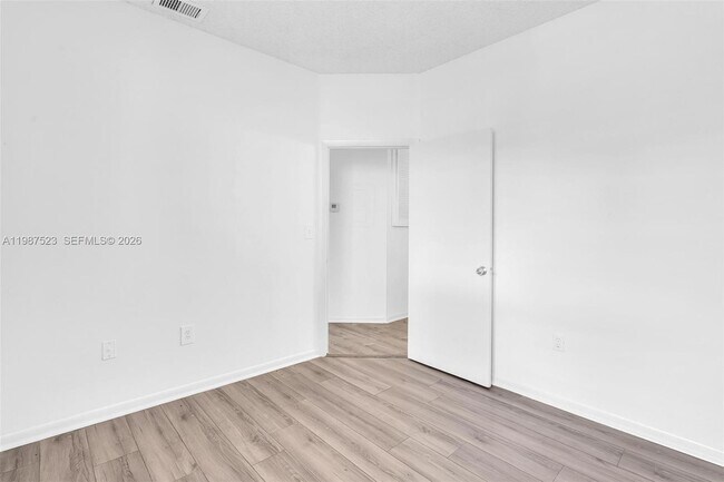 Building Photo - 1701 NW 96th Terrace