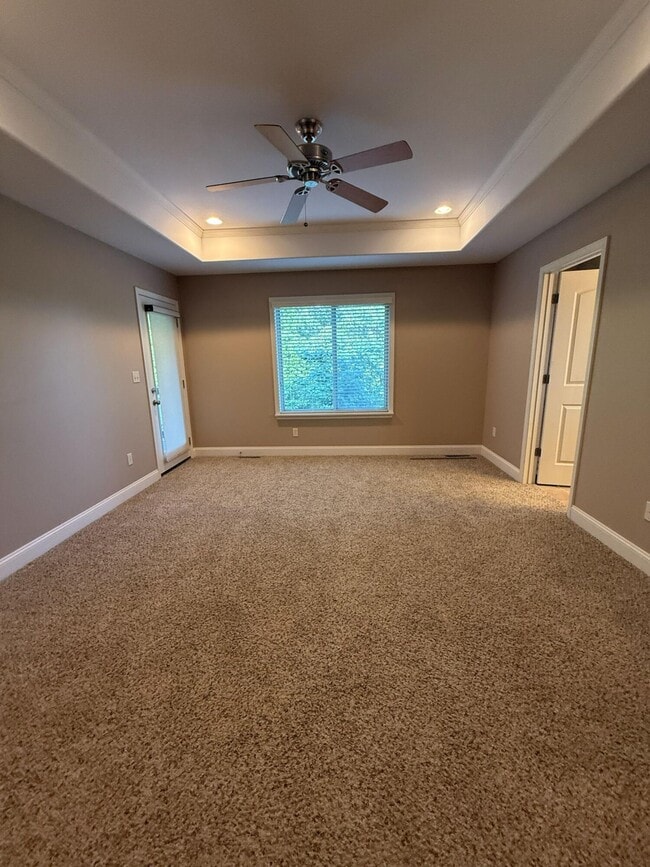 Building Photo - 6802 Stanwood Dr
