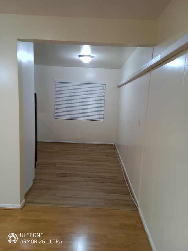 Building Photo - 2.0 bedroom in Bell California 90201