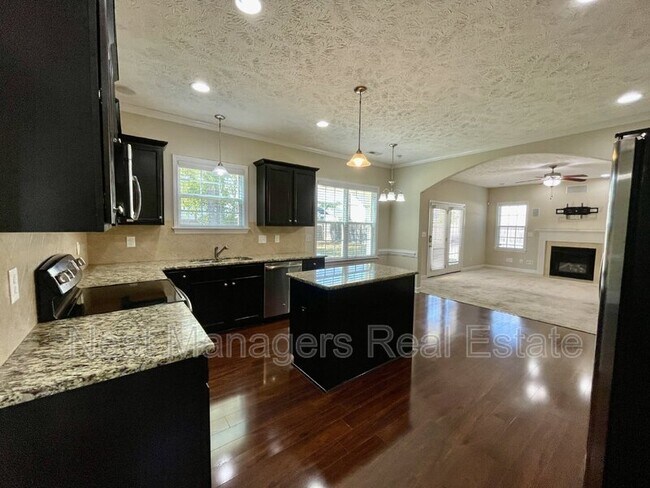 Building Photo - 4028 Quarry Hollow Drive