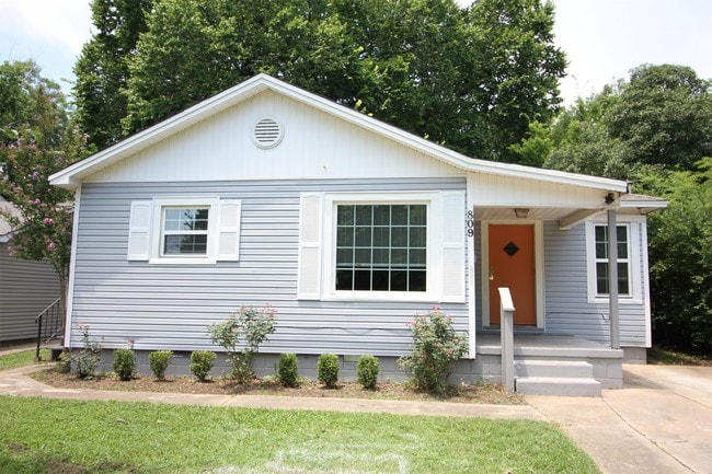 Building Photo - 809 N 45th St