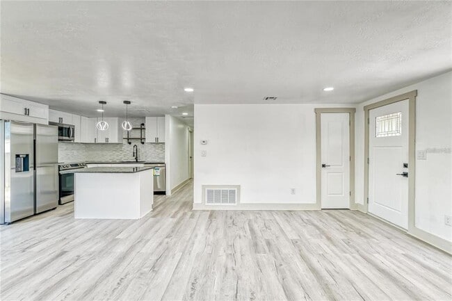 Building Photo - 1300 Melonwood Ave