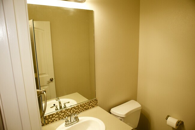 Building Photo - 20615 Amie Ave