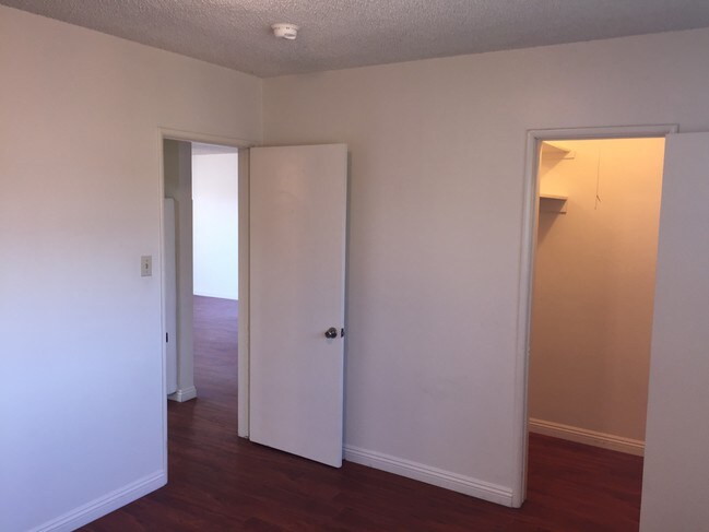 Entry to East Bedroom-Closet - 4047 160th St