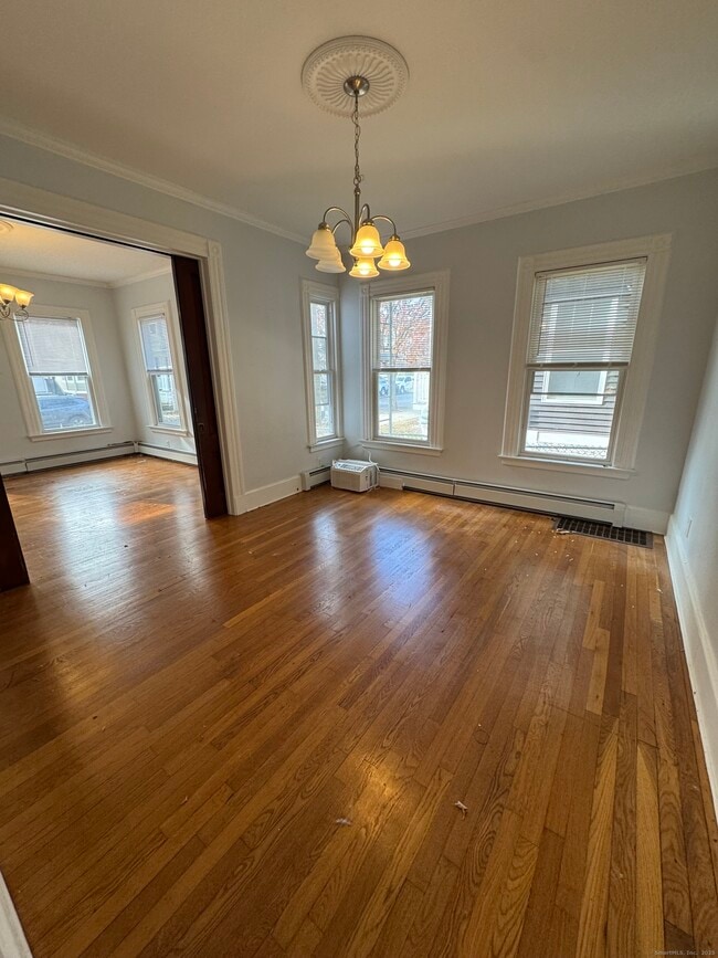 Building Photo - 73 Lawrence St