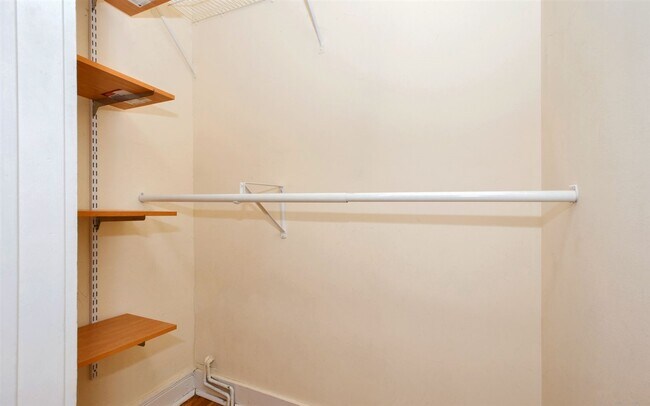 Building Photo - 504 Washington St