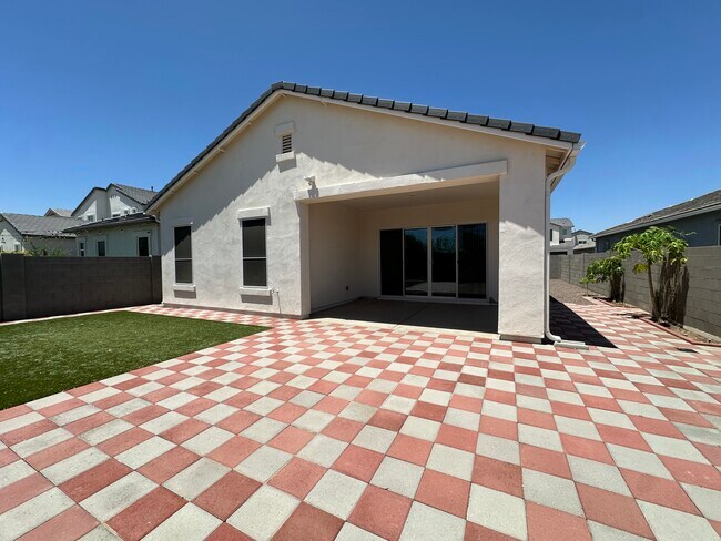 Building Photo - 10319 W Harmony Ln