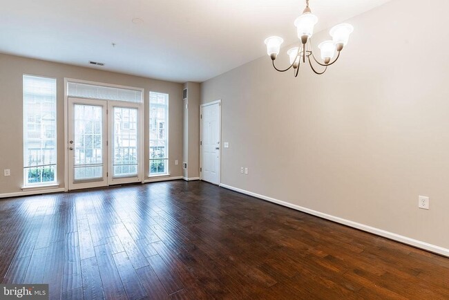 Building Photo - 42769 Keiller Terrace