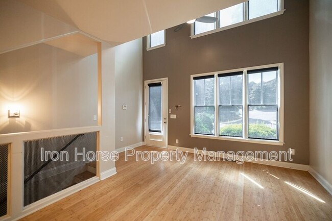 Building Photo - 118 Ruth Dr