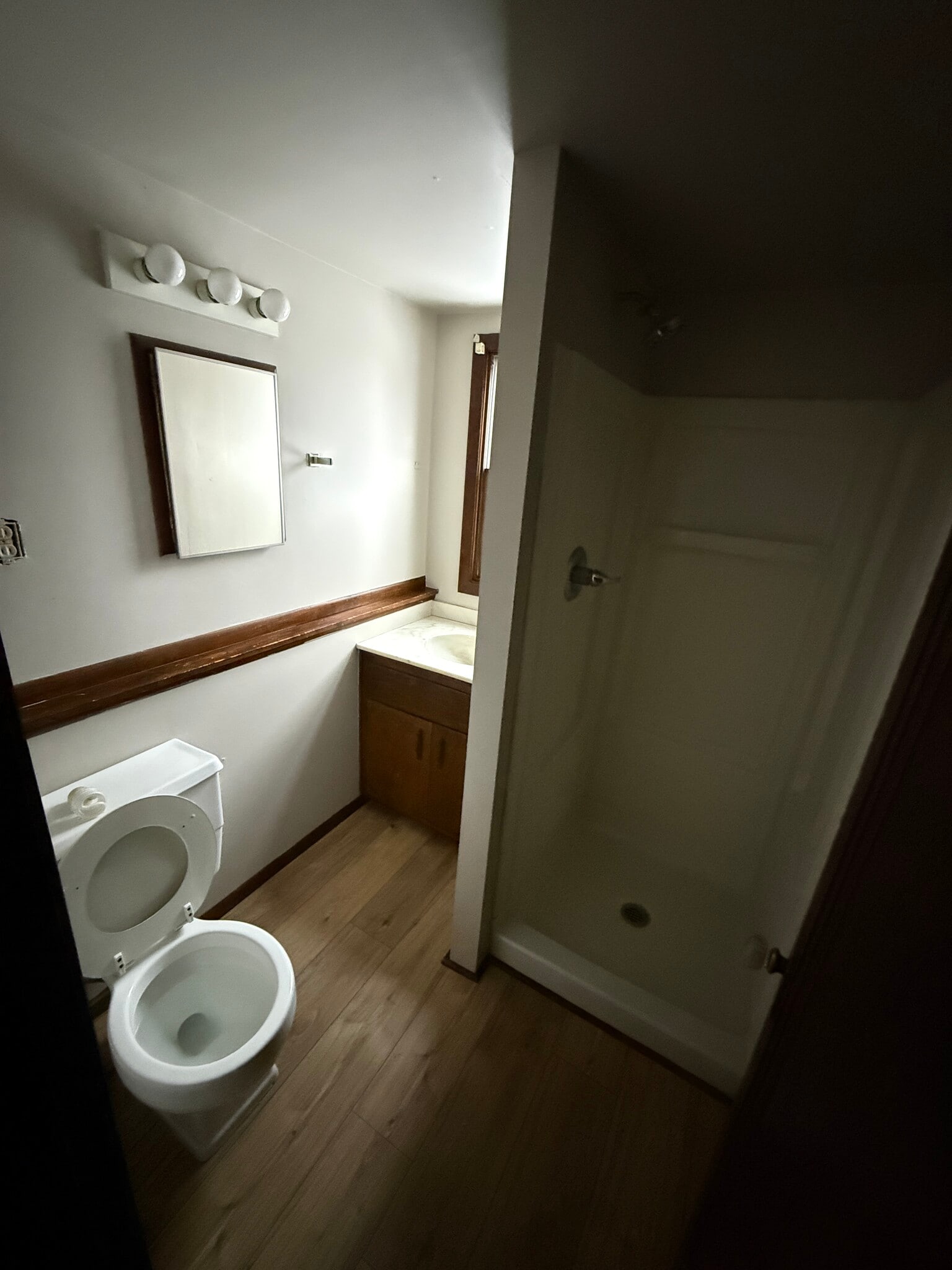 Building Photo - 818 N Van Buren St