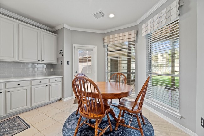 Building Photo - 15718 Sweetrose Pl