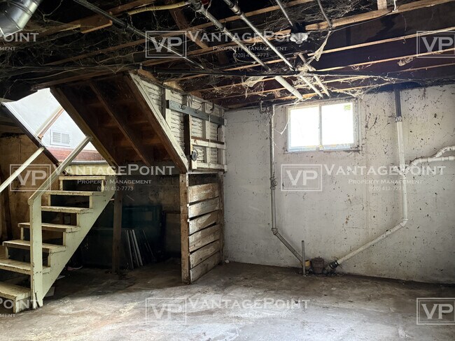 Building Photo - 126 Gray St