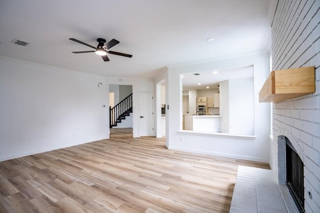 Building Photo - 7625 Shadow Wood Dr