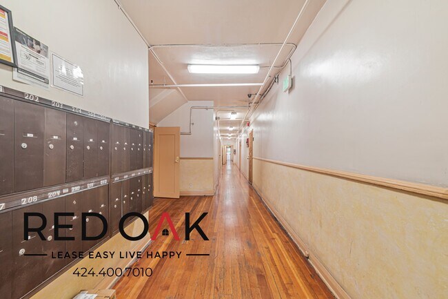 Building Photo - 1056 Normandie Ave