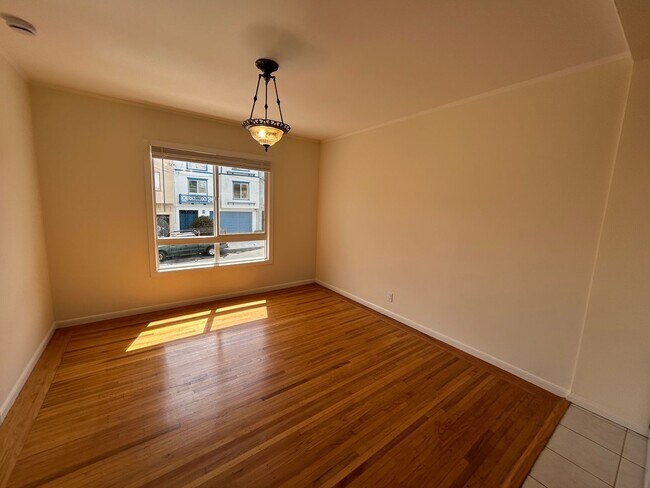 Building Photo - 1401-1403-1403 34th Ave