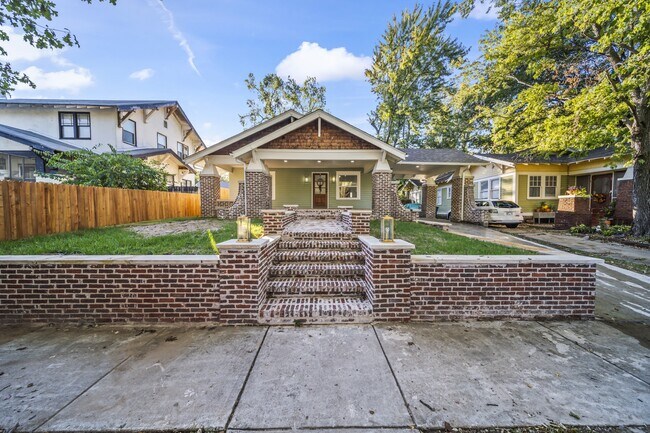 Primary Photo - 546 N Santa Fe Ave