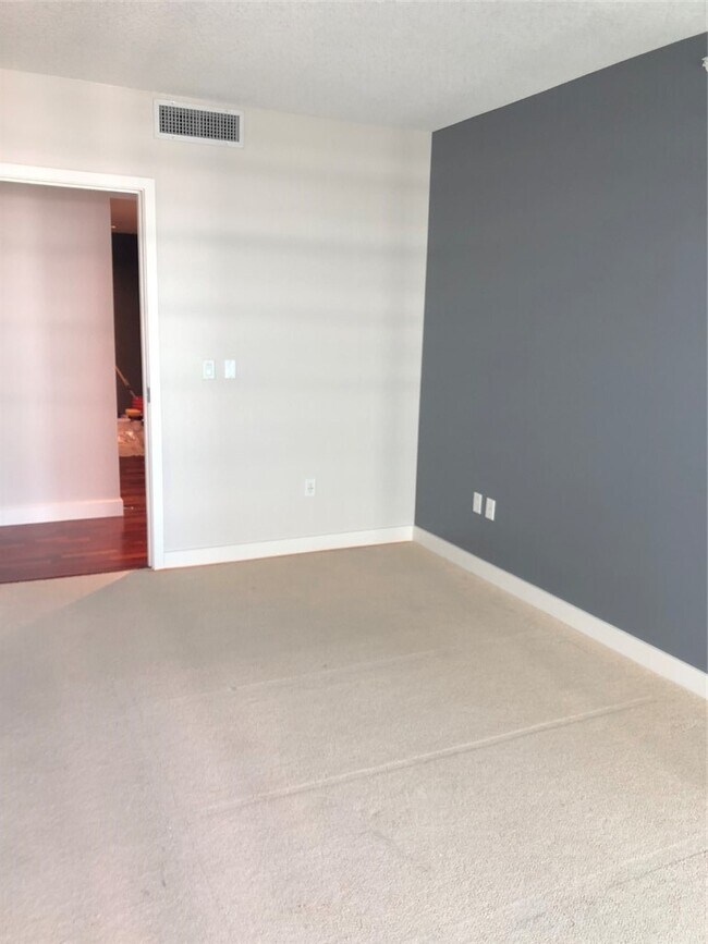 Building Photo - 3131 Michelson Dr