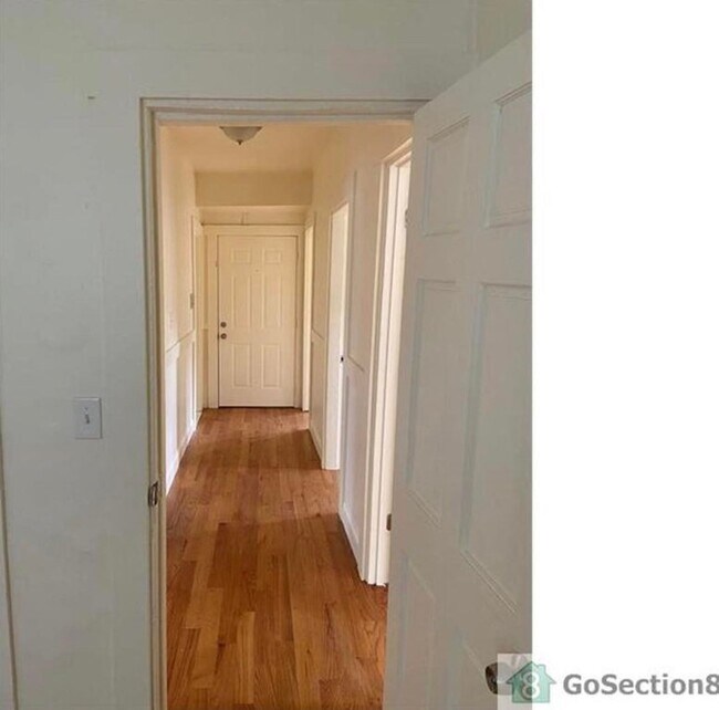 Building Photo - 298 Bowdoin St