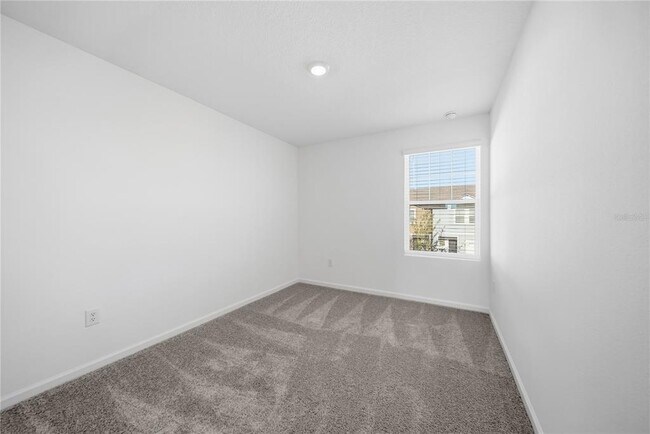 Building Photo - 6155 Daerr Rdg St