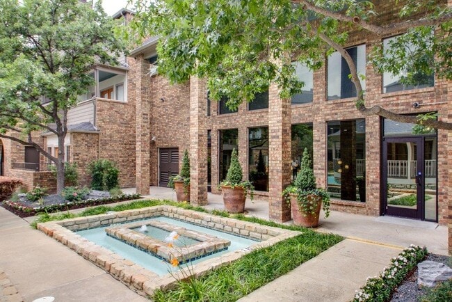 Building Photo - 5333 Sunfish Dr