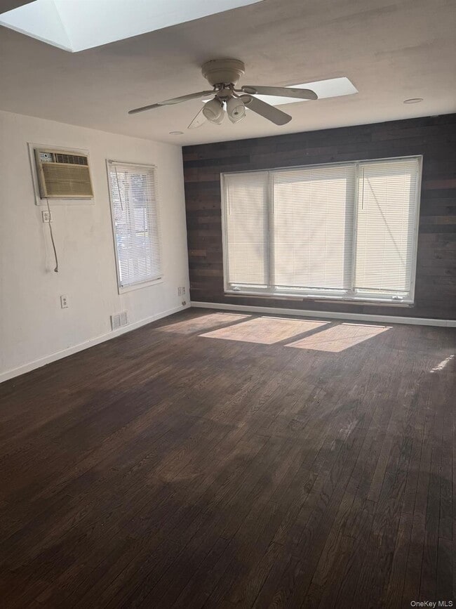 Building Photo - 383 Locust St