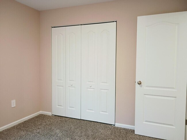 Building Photo - 2816 Buck Creek Pl
