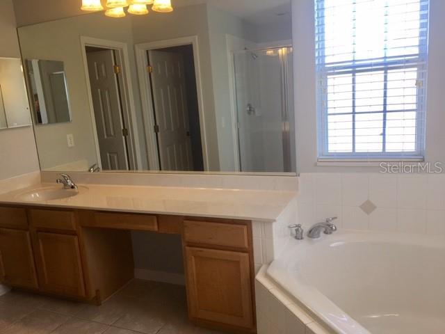 Building Photo - 1115 Oak Pond Dr