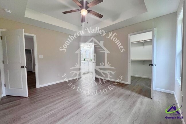 Building Photo - 308 Woodland Dr