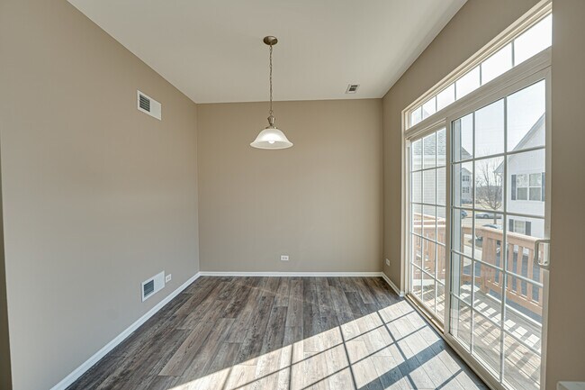 Building Photo - 3783 Bailey Rd