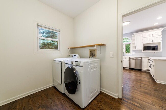 Building Photo - 1106 Portsmouth Cir