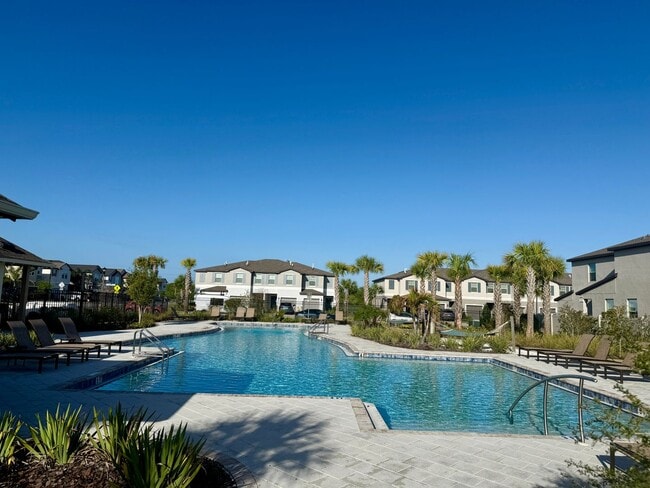 Building Photo - Bryant Square 2/2.5 1 car garage