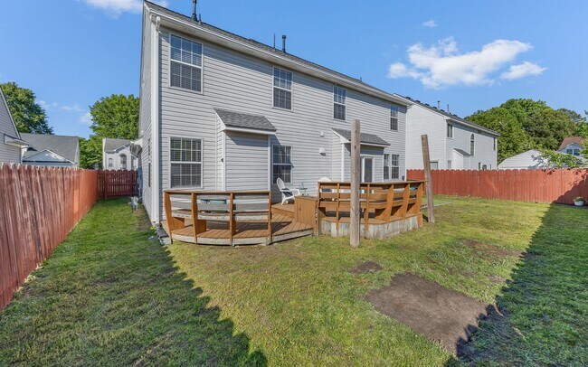 Building Photo - Gorgeous First-Time Rental in Popular Courthouse Estates! A Pet-Friendly Home, Fenced Yard, All A...