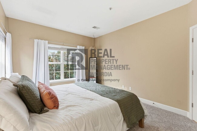 Building Photo - 7223 Althorp Way