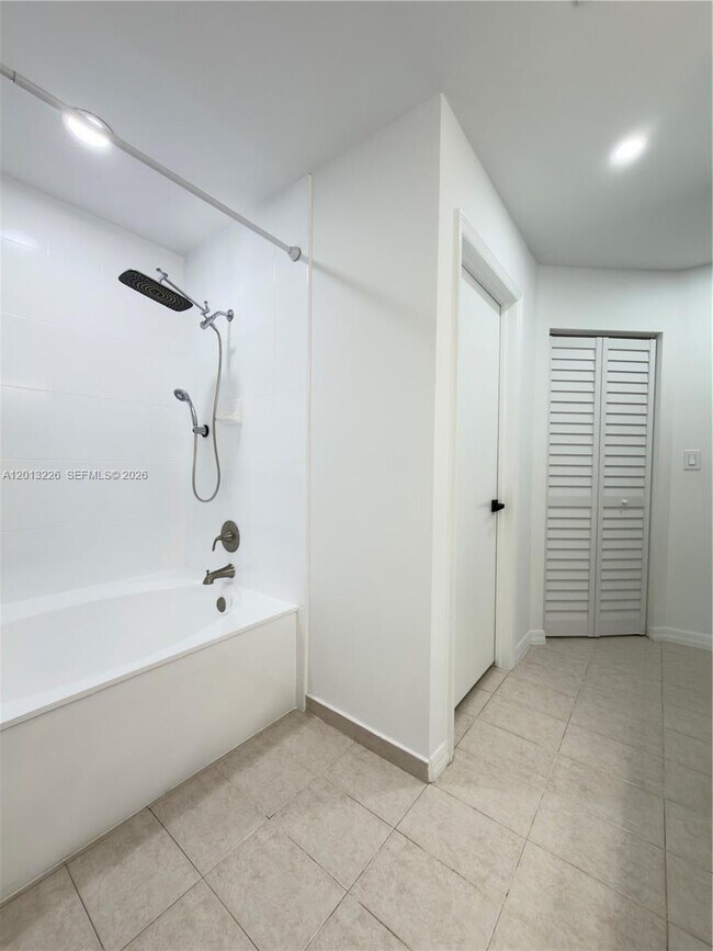 Building Photo - 8725 SW 158th Pl