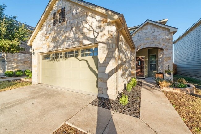 Building Photo - 9961 Aly May Dr