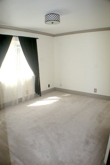 Building Photo - Beautiful 2-story home located in Calabasa...