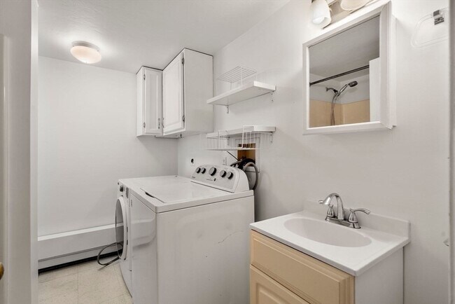 Building Photo - 126 Summer St