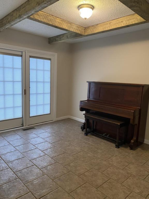 Building Photo - 6932 S Knoxville Ave