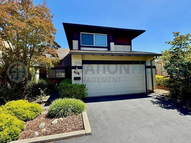 Building Photo - 404 San Marin Dr